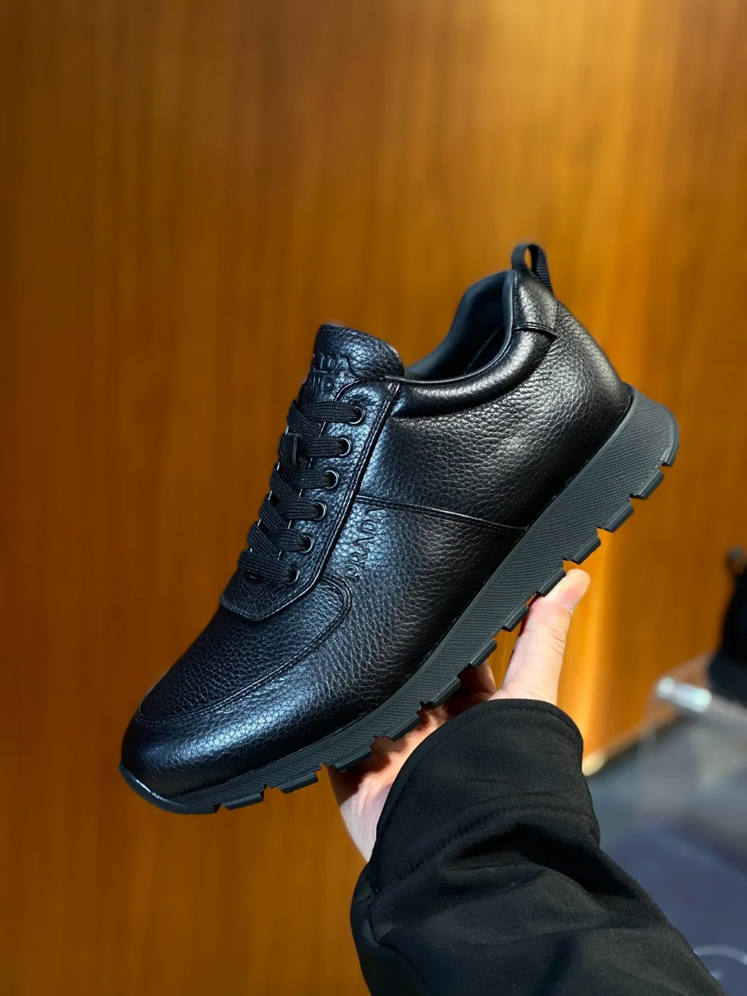 💰700 PRAD*Prax 01 Soft leather sneakers ♞size; 39~46 Form and function merge into one, sports inspiration and exquisite craftsmanship quietly meet: Prada men’s sneaker series features unique and clever designs, including Prada Downtown, Cloudbust Thunder 57 #Prada Collision Cross.
